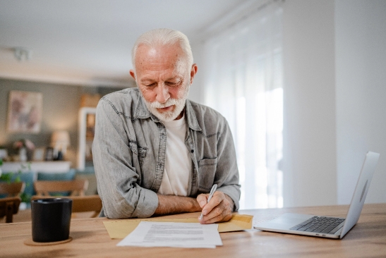 man applying for medicaid